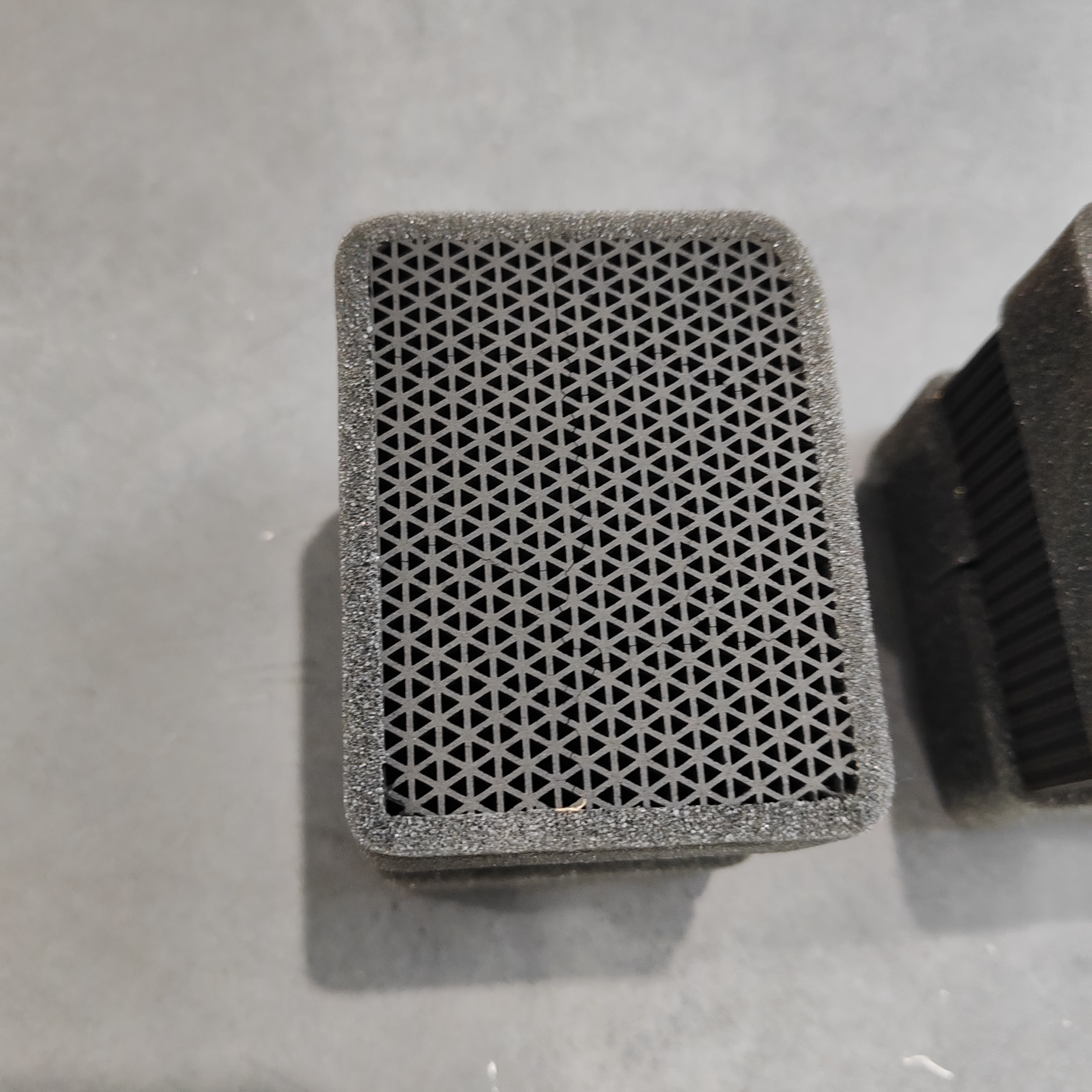 No Ozone Activated Carbon Honeycomb for Removing Pet Odors