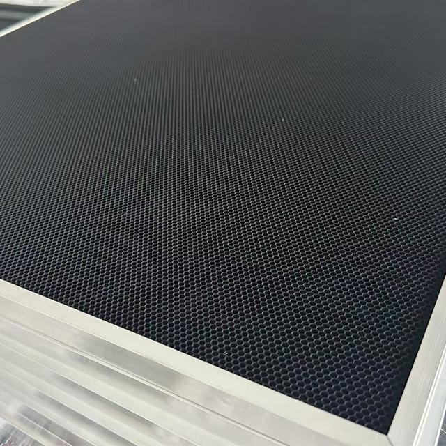 filter ozone from air